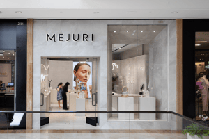 09 Mejuri South Coast Plaza