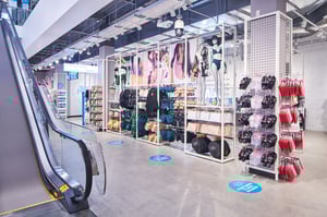 PRIMARK-Chicago_Store-Floor_189